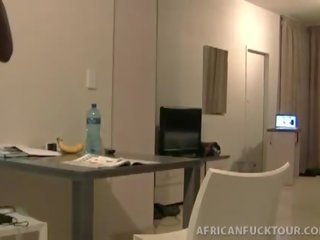 X номінальний відео турист picks вгору худенька африканська ххх кліп виклик дівчина lakisha